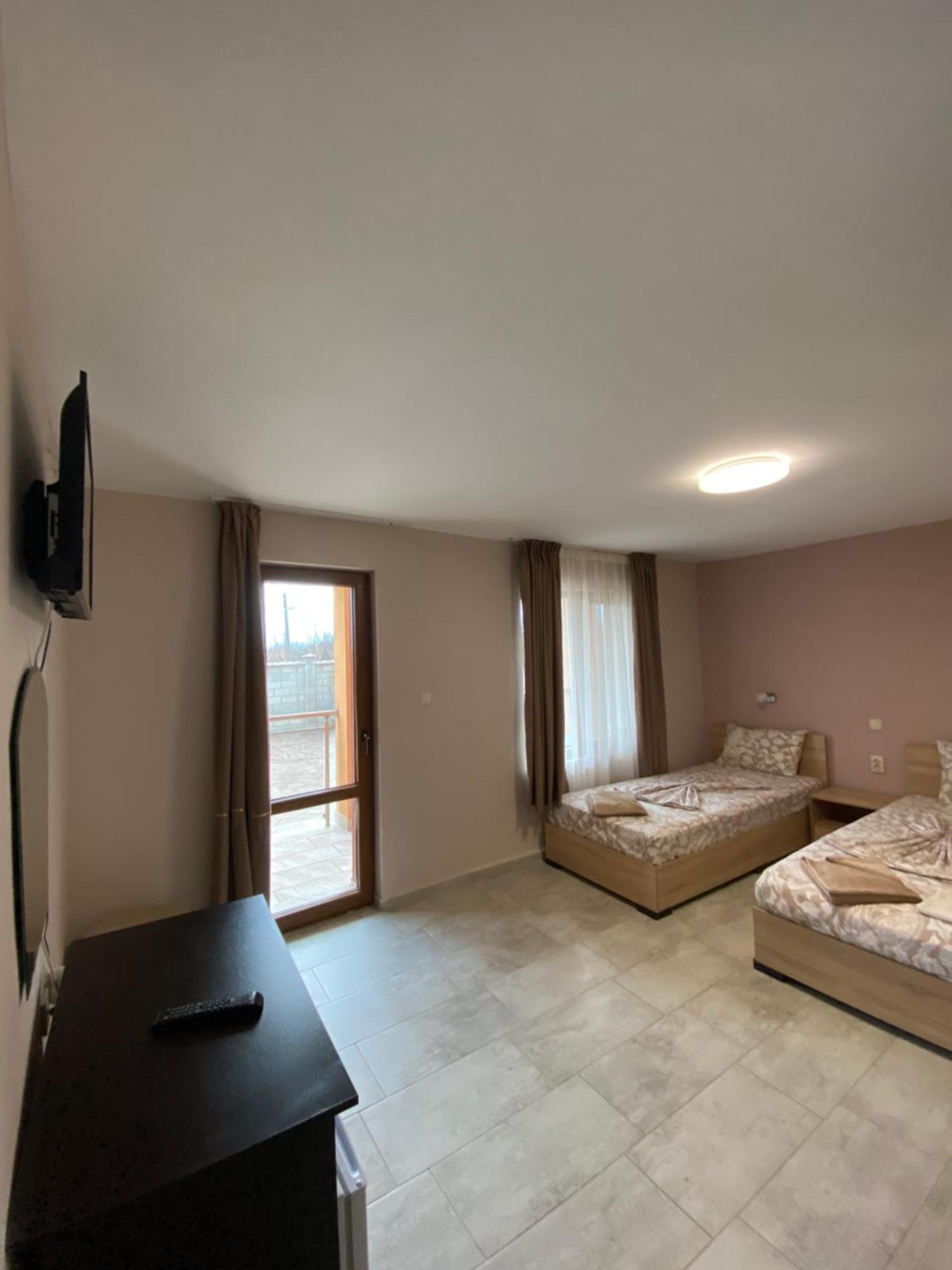 Guest Rooms Wild Duck Ezerets Eksteriør billede