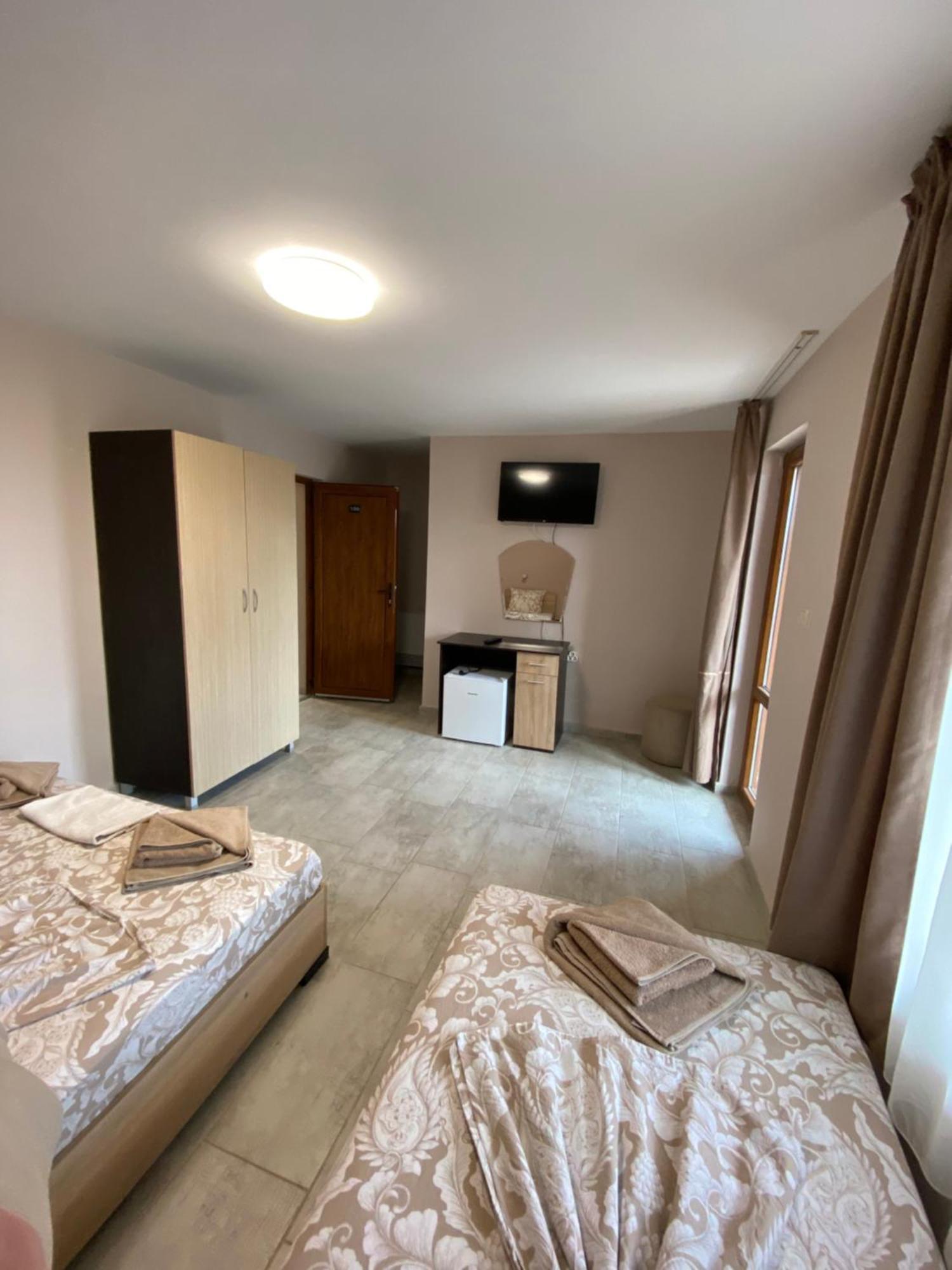 Guest Rooms Wild Duck Ezerets Eksteriør billede