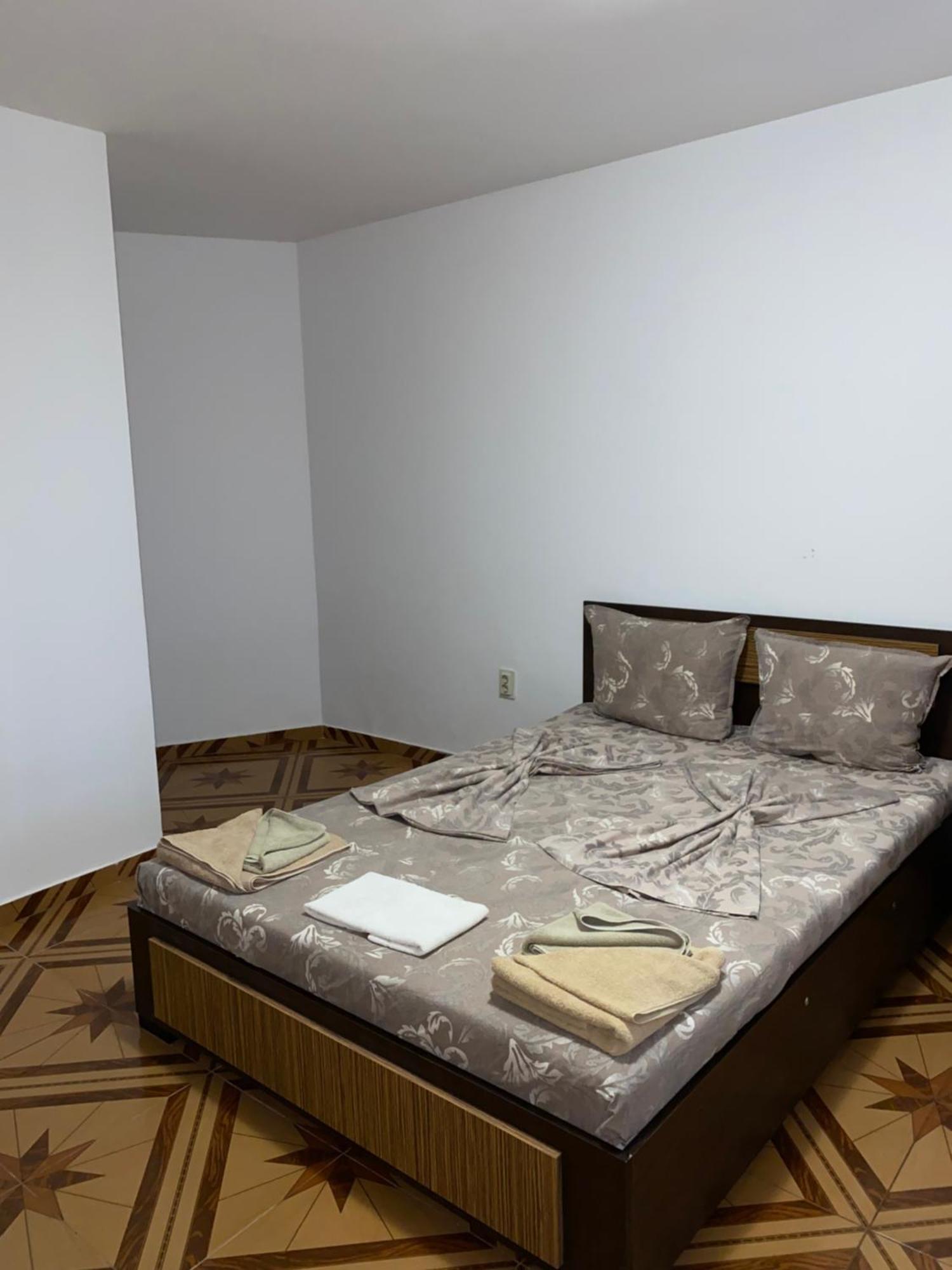Guest Rooms Wild Duck Ezerets Eksteriør billede